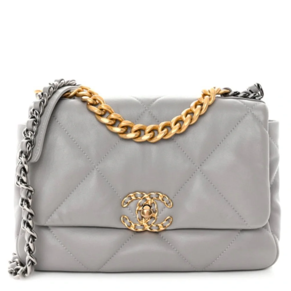 CHANEL 19 Grey Quilted Goatskin Medium Bag Ruthenium Silver Gold Hardware Purse - Picture 1 of 13